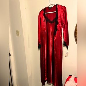 beautiful passion red sleeping top.